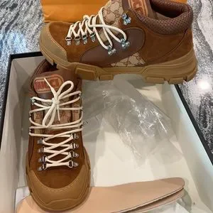 Gucci | Shoes | Mens Gucci Flash Trek Sneakers S Suede Upper  display picture 3